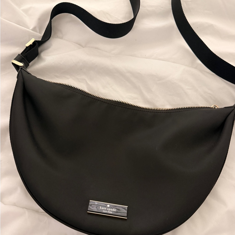 Kate Spade Black Crescent Shoulder Bag with Gold Hardware - Picture 5 of 6